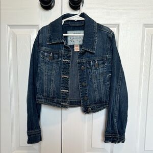 Size M girls denim jacket